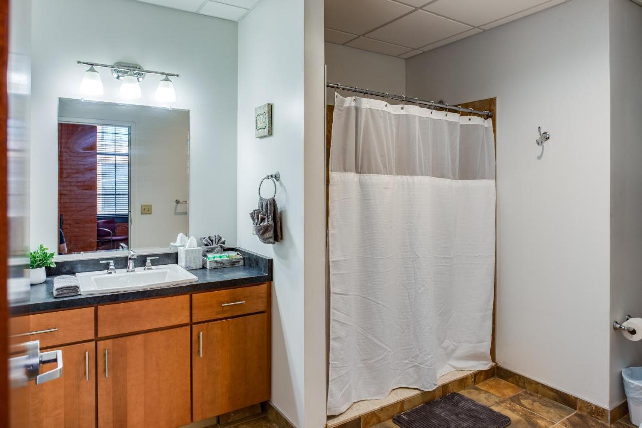 Ny Style Centric Loft With King Bed By Park Ave Διαμέρισμα Ρότσεστερ Εξωτερικό φωτογραφία