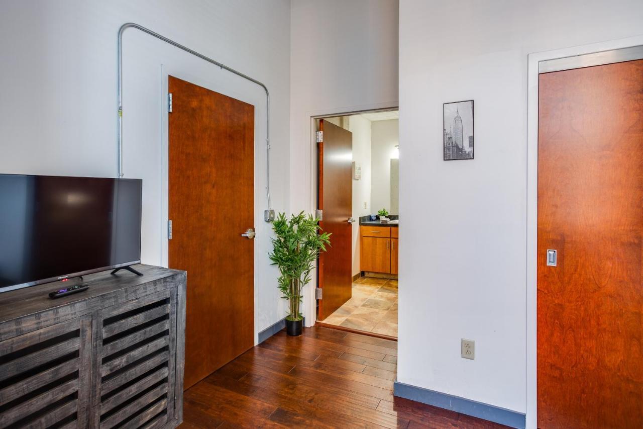 Ny Style Centric Loft With King Bed By Park Ave Διαμέρισμα Ρότσεστερ Εξωτερικό φωτογραφία