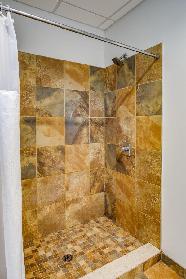 Ny Style Centric Loft With King Bed By Park Ave Διαμέρισμα Ρότσεστερ Εξωτερικό φωτογραφία