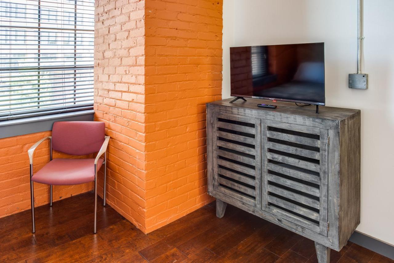 Ny Style Centric Loft With King Bed By Park Ave Διαμέρισμα Ρότσεστερ Εξωτερικό φωτογραφία